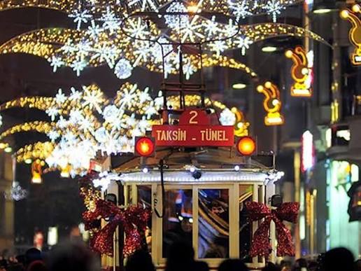 PERA'DA NOEL HAZIRLIKLARI