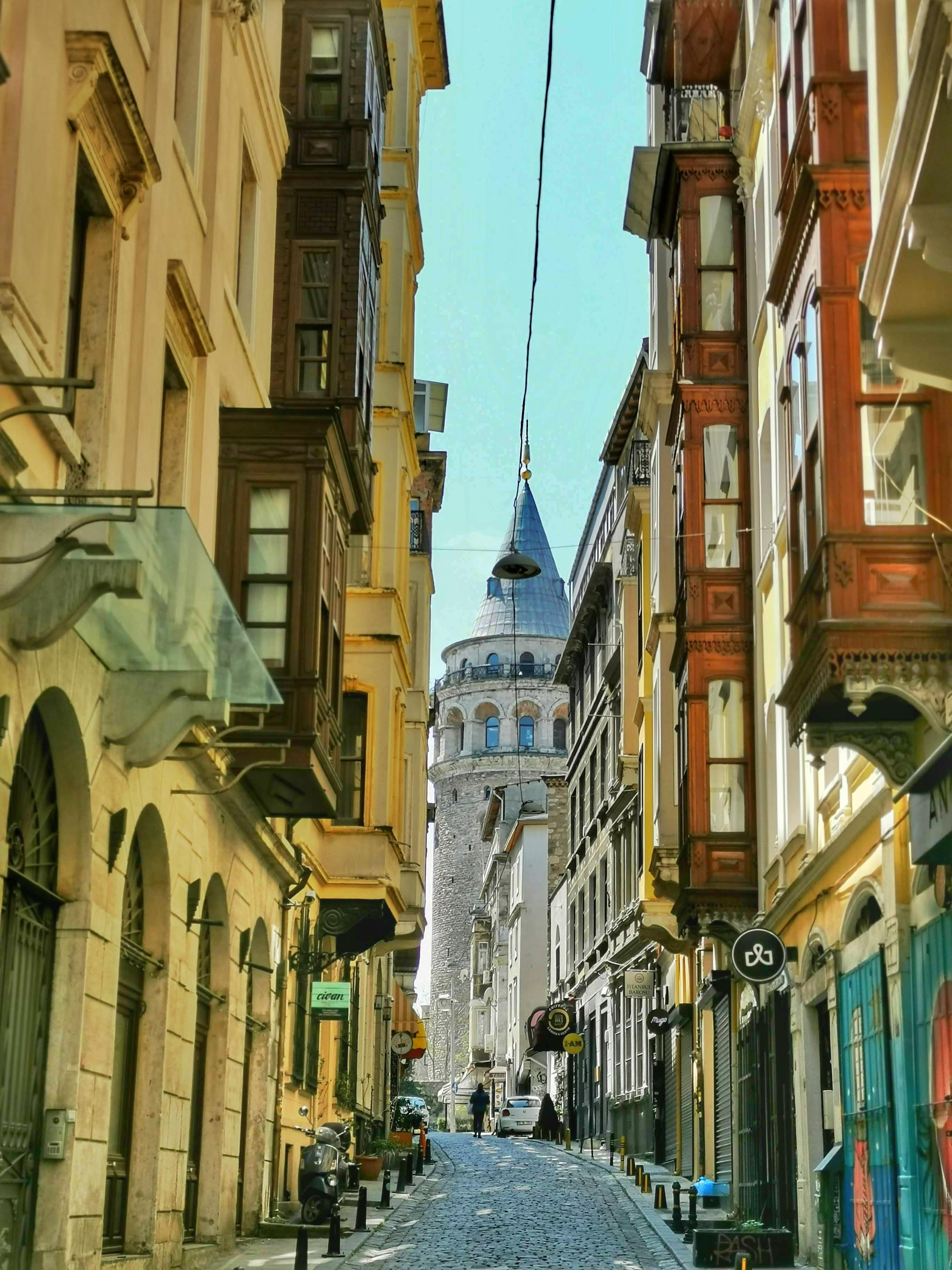 BİNALARIN DİLİ OLSA : GALATA